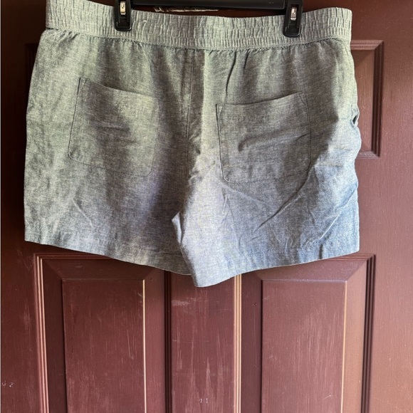 Sonoma Shorts with front and back pockets size xl - Picture 2 of 4